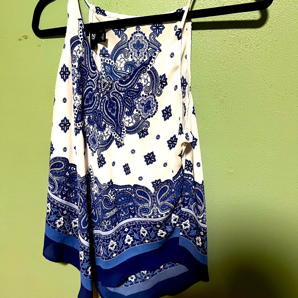 Sleeveless tank top